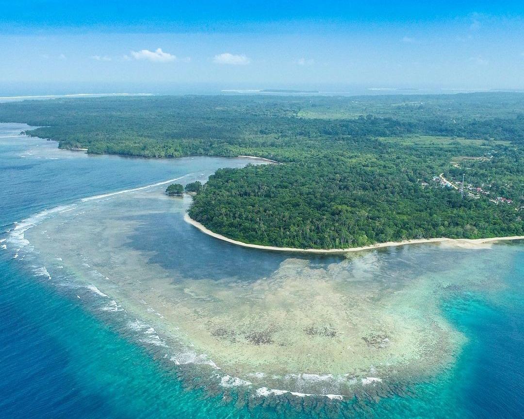 Pemandangan Pulau Enggano